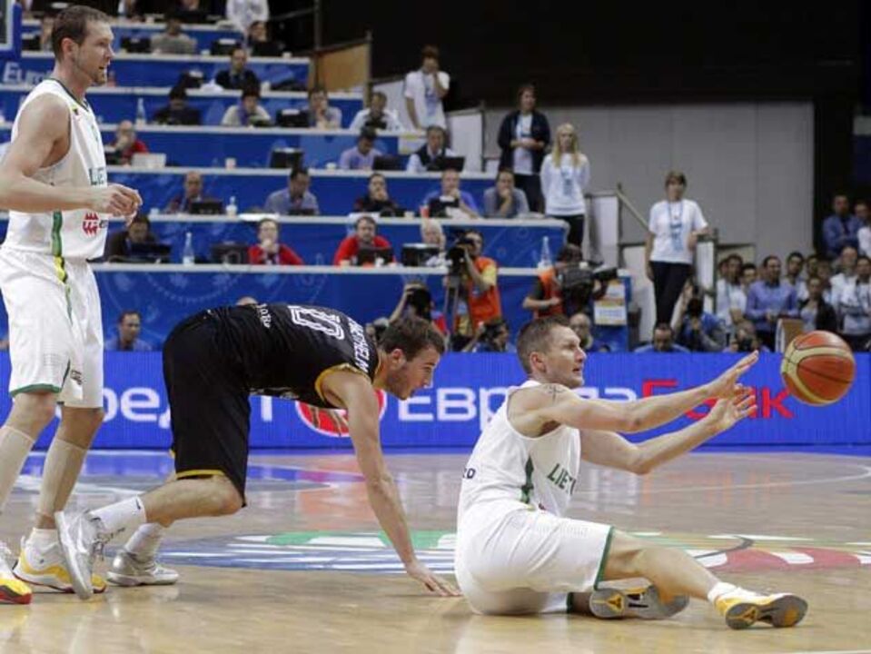 Lituânia carimba apuramento