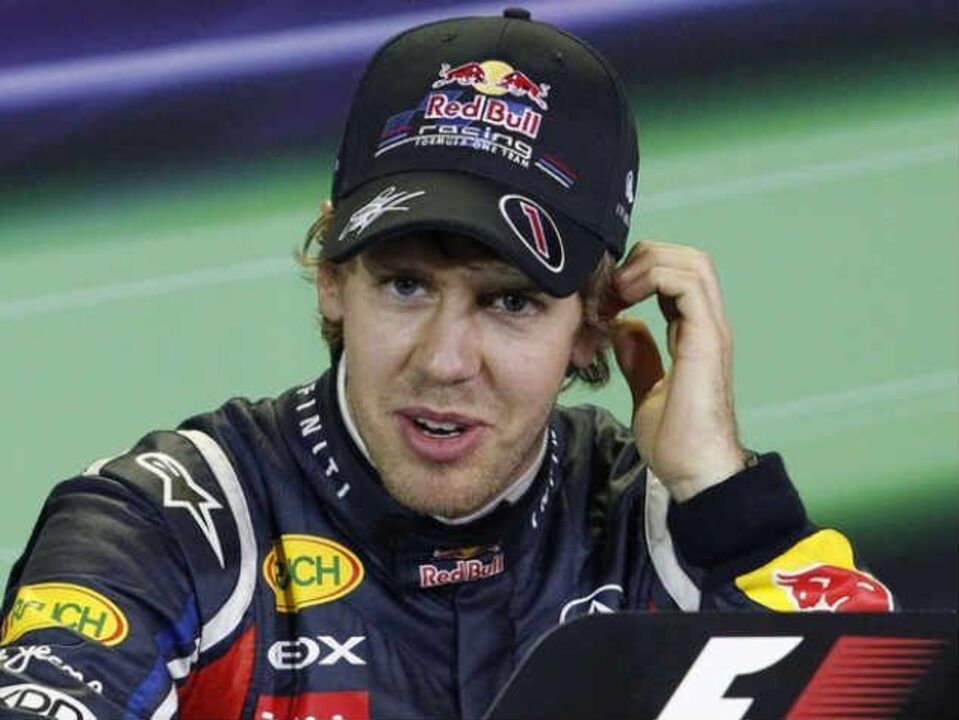 GP Singapura: Vettel larga da "pole