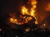 Incêndio de grandes dimensões numa sucata em Massamá 