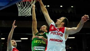 Lituânia vence Polónia e segue invicta