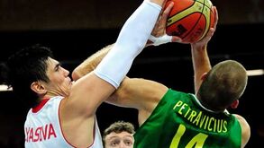 Petravicius abandona competição