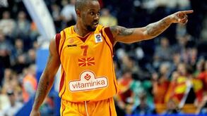 Macedónia continua imparável