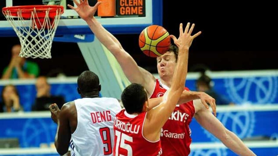 Turquia vence Grã-Bretanha (90-61)