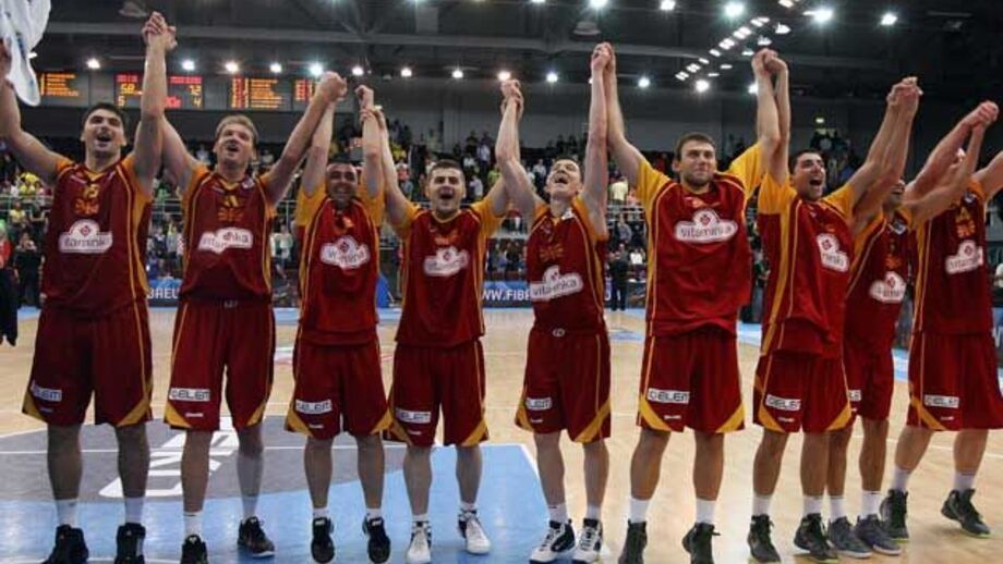 Macedónia surpreende a Grécia