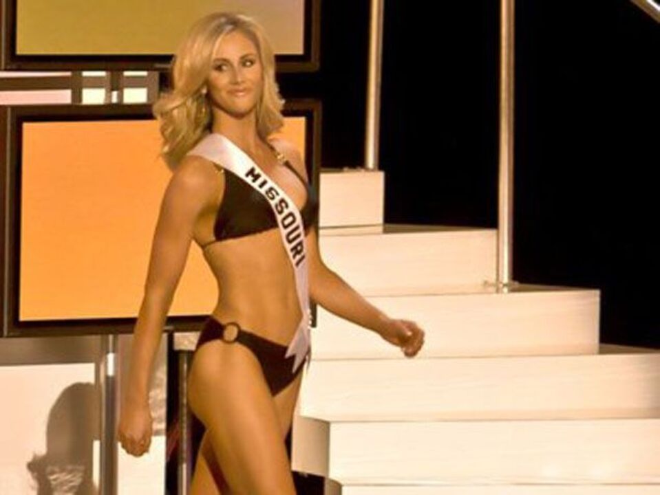 Tony Romo procura consolo em Candice.