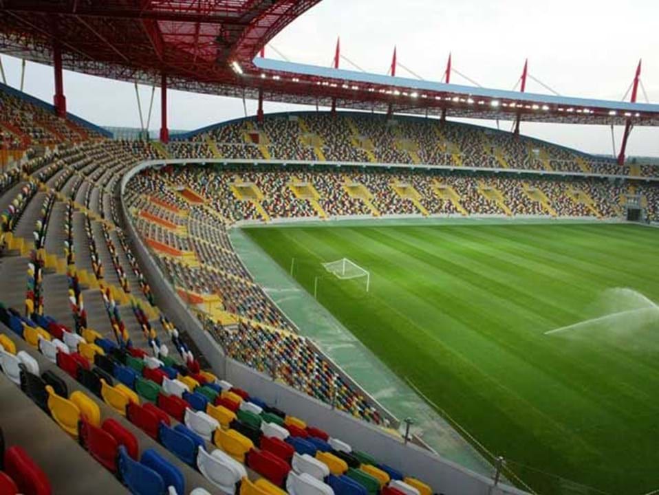 Empresa municipal que gere estádio de Aveiro foi extinta - Fora de