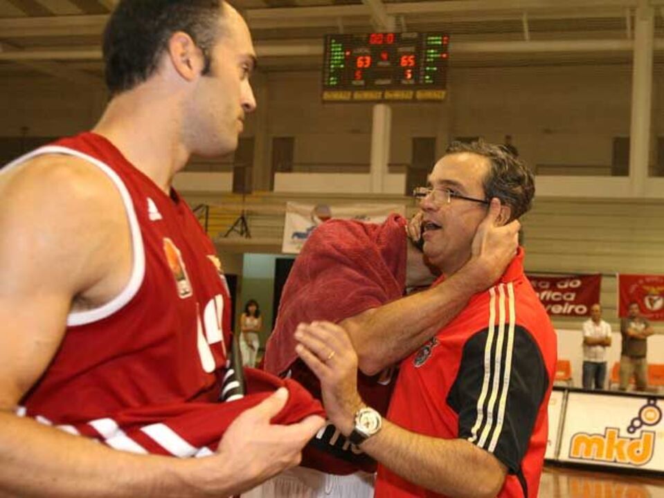 Benfica conquista Troféu António Pratas