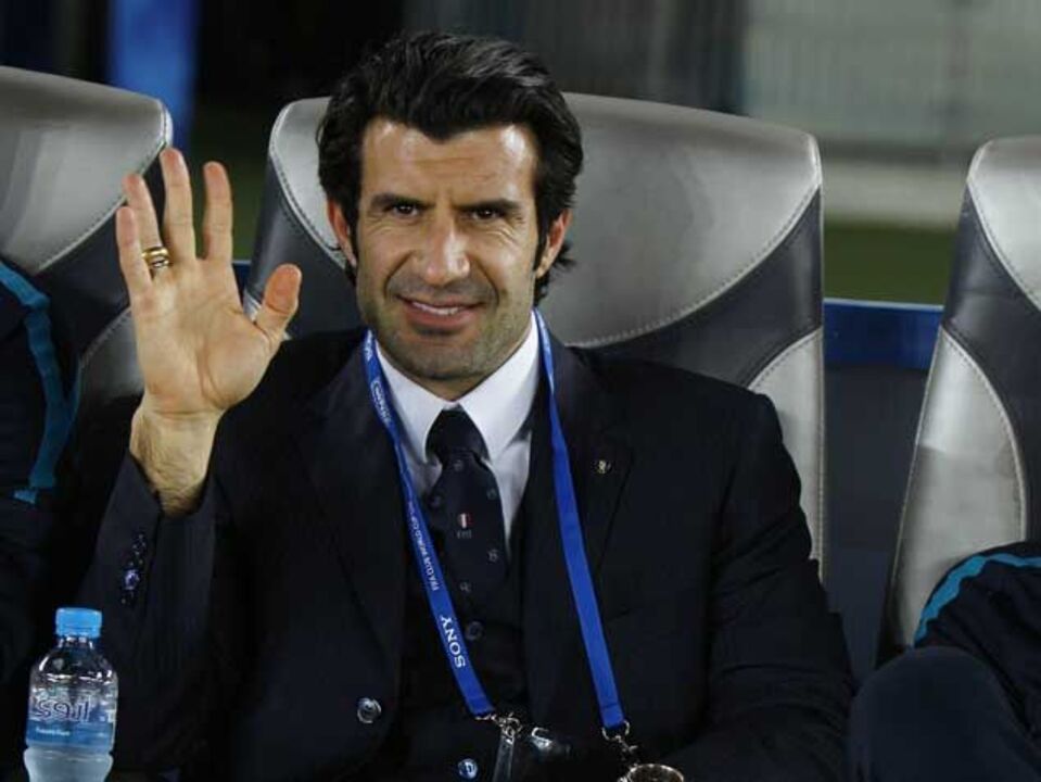 Luís Figo vai inaugurar "A Escolinha do Figo"