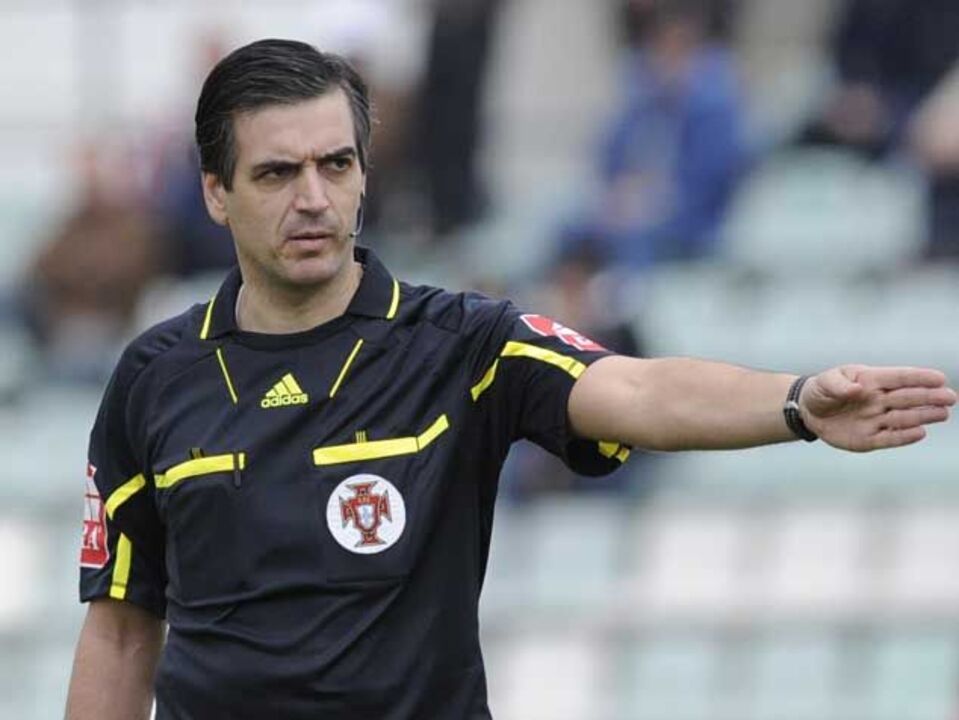 Processos a árbitros que recusaram apitar leões