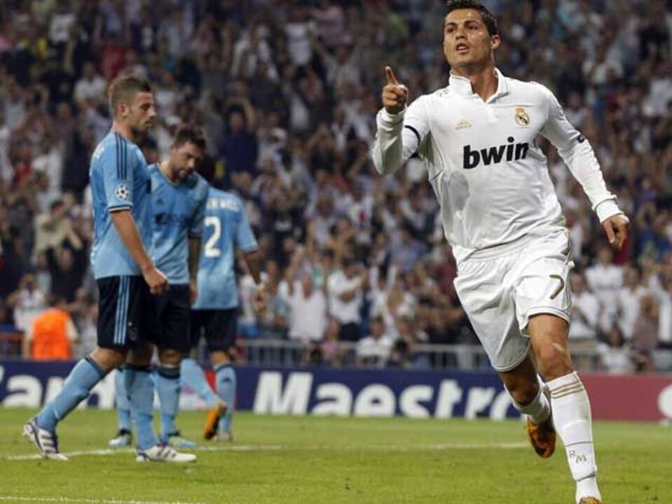 Pé quente de CR7 para atacar submarino amarelo
