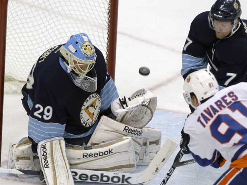 NHL: Golo de Tavares não evita derrota dos Islanders