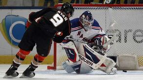 NHL: Terceiro período dá vitória aos Ducks