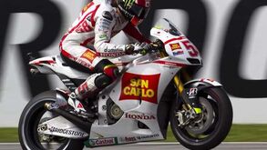 Minuto de silêncio por Simoncelli em Itália