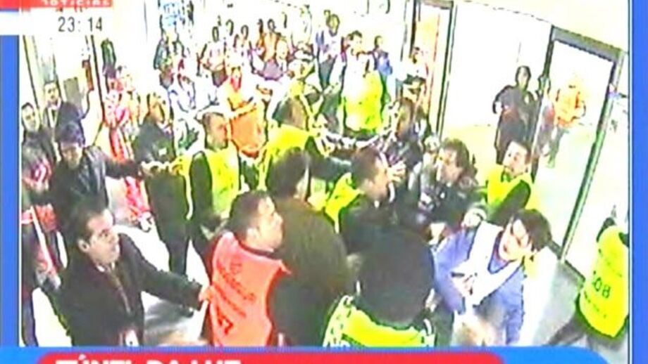 Agressões a soco e pontapé provadas