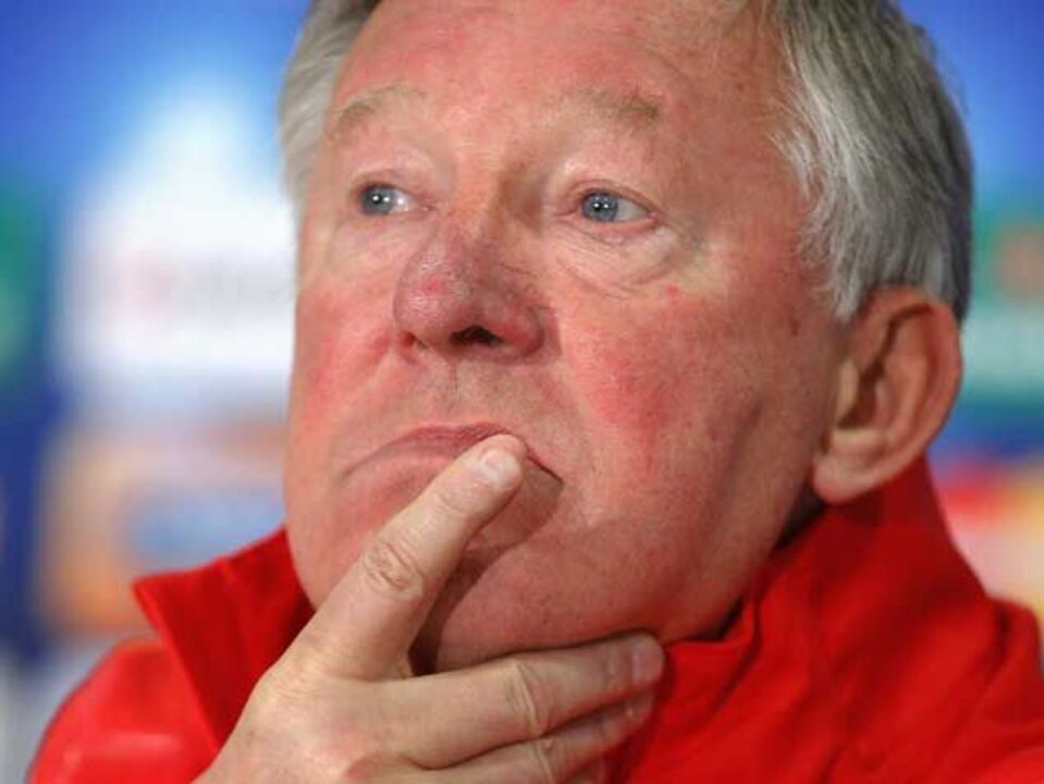 Ferguson: «Se ganharmos ao Benfica terminamos em primeiro»