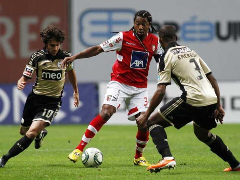 Alan: «Javi García chamou-me de preto»