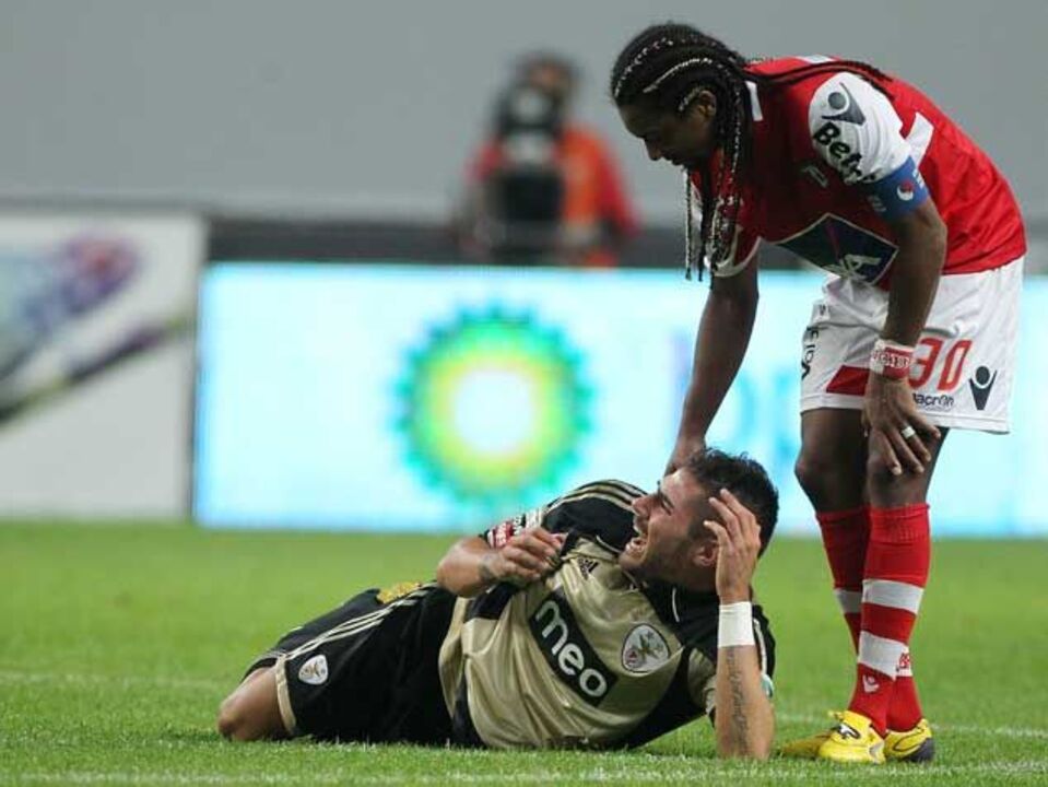 Javi García: «Quem simula dentro de campo é capaz de o fazer fora»