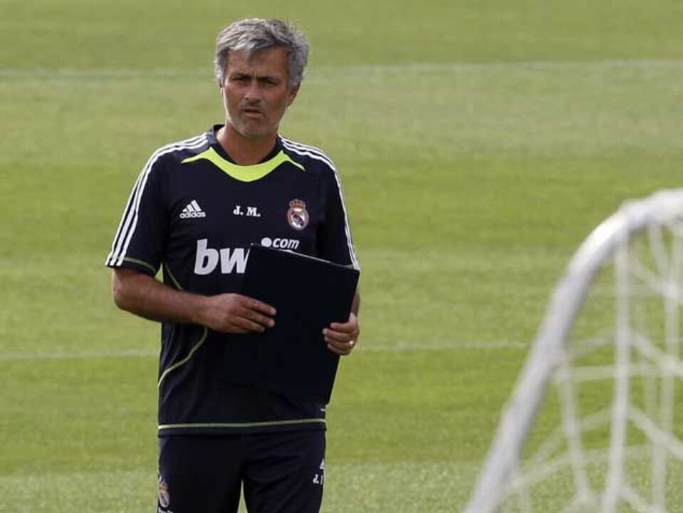 Mourinho recupera desvantagem para o Barcelona
