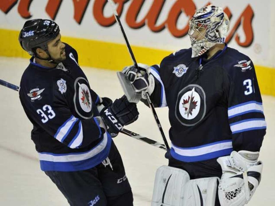 NHL: Jets regressam aos triunfos