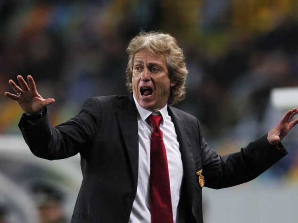 Naval valiosa para tombar Benfica na Figueira