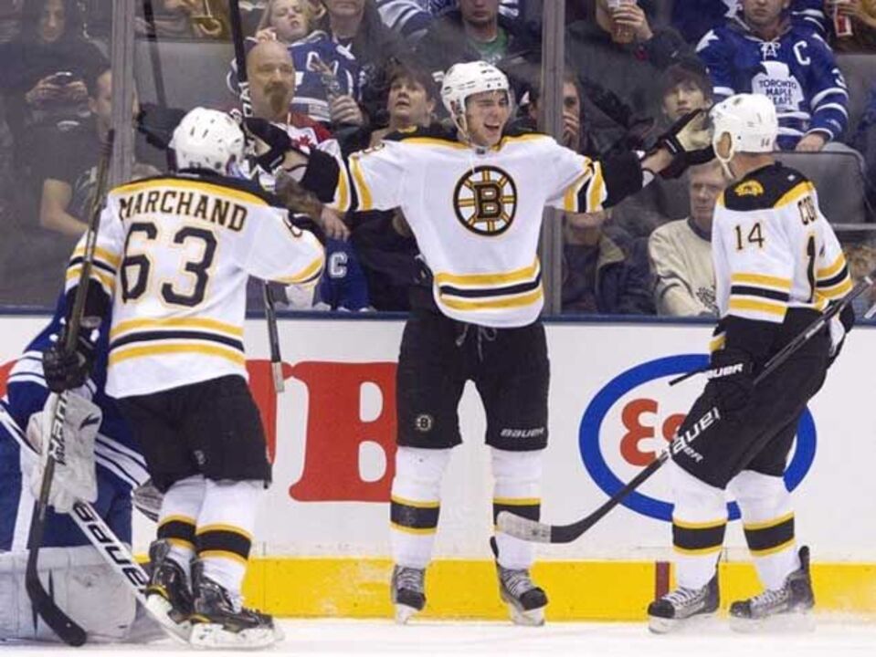 NHL: Joe Corvo escapa à razia