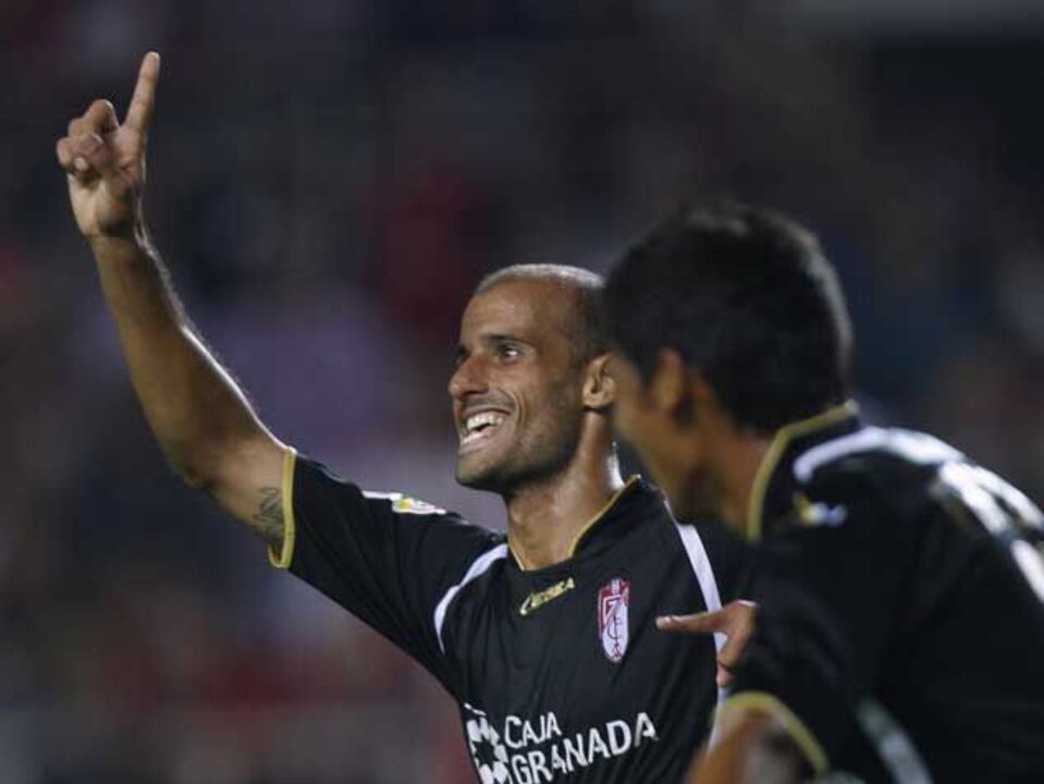 Granada favorito em duelo de aflitos