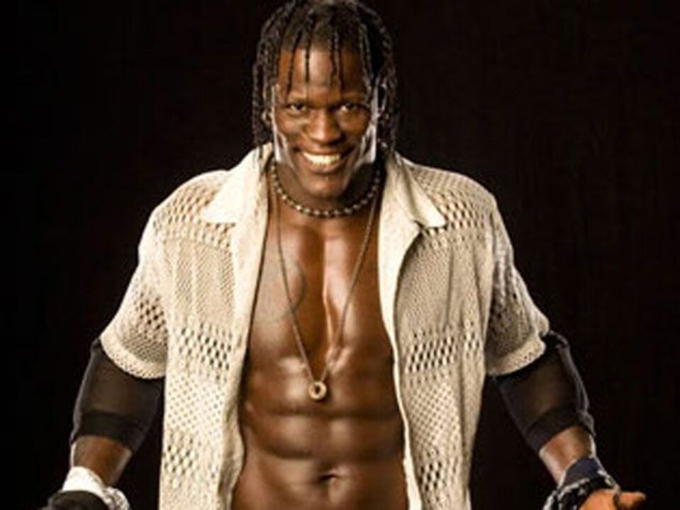 Wrestling: R-Truth suspenso pela WWE