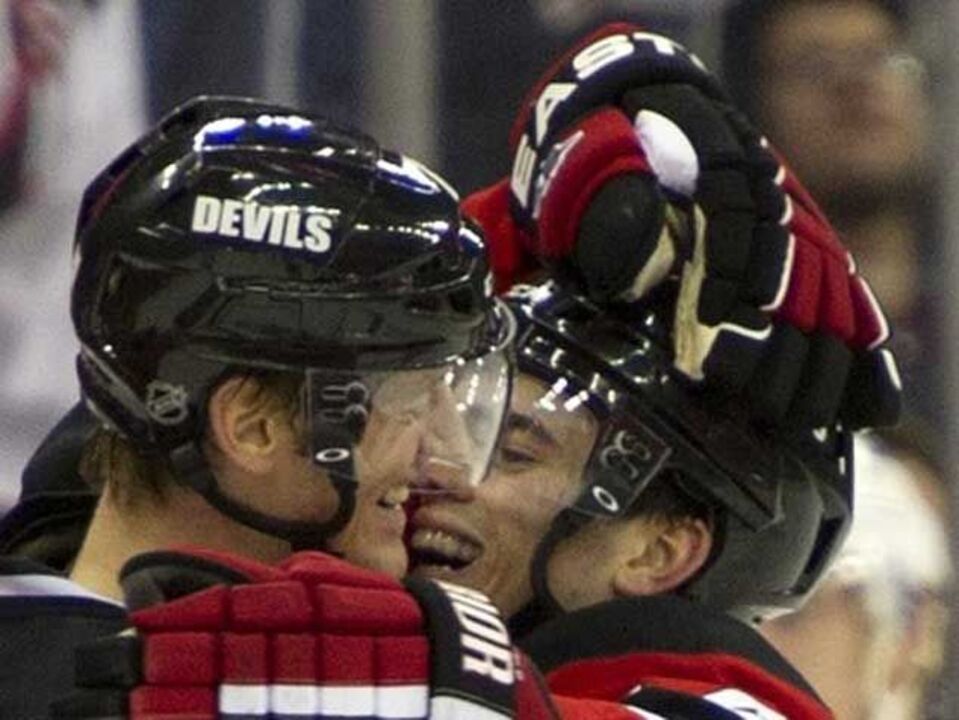 NHL: Assistência de Adam Henrique trama John Tavares