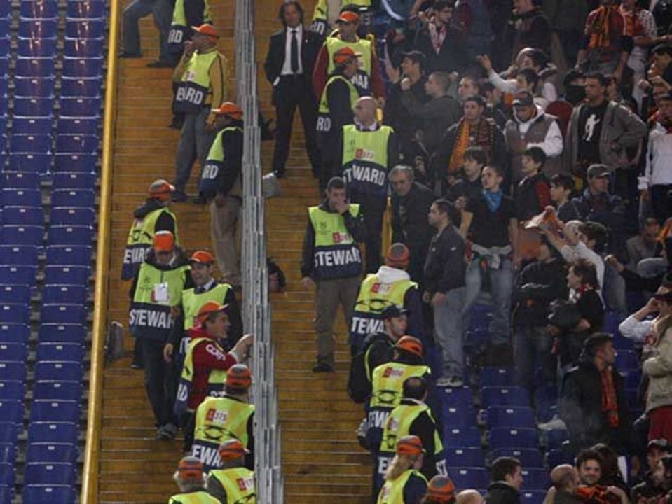 Ucrânia cria unidade especial para "hooligans"