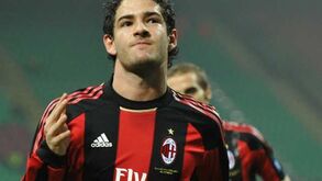 Alexandre Pato em campanha contra o cancro
