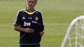 Mourinho recupera desvantagem para o Barcelona