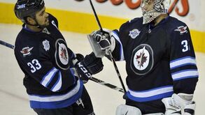 NHL: Jets regressam aos triunfos