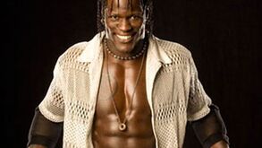 Wrestling: R-Truth suspenso pela WWE