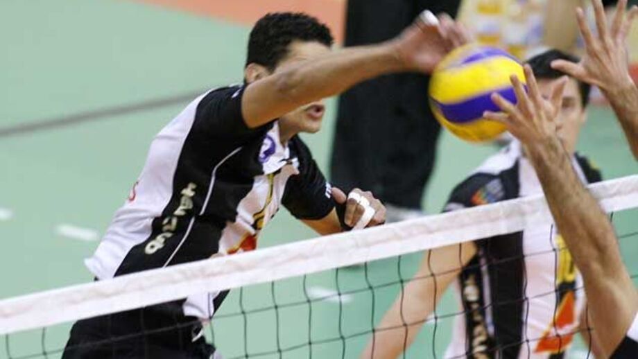 Sp. Espinho sofre primeira derrota