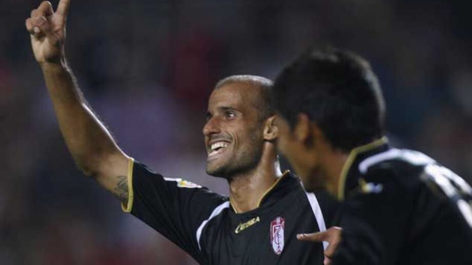 Granada favorito em duelo de aflitos
