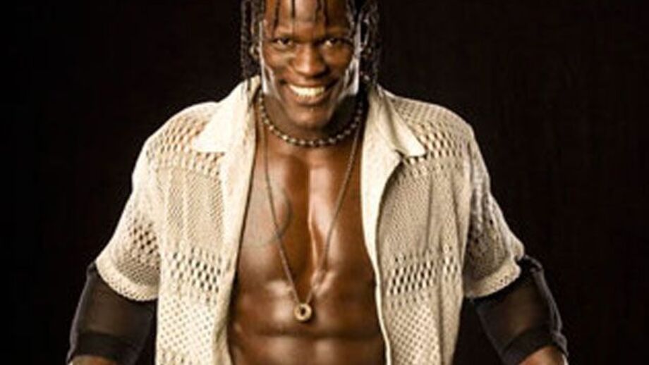 Wrestling: R-Truth suspenso pela WWE