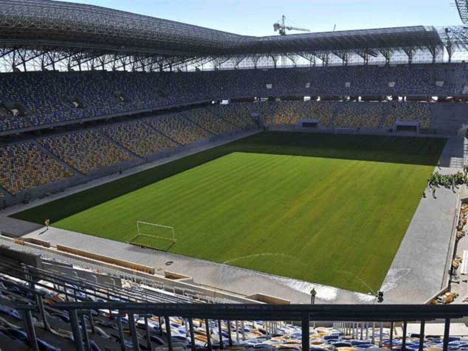 Portugal joga nos estádios mais pequenos