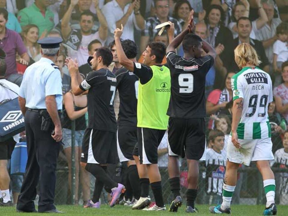 Equipa sensação tenta fazer mais uma vítima