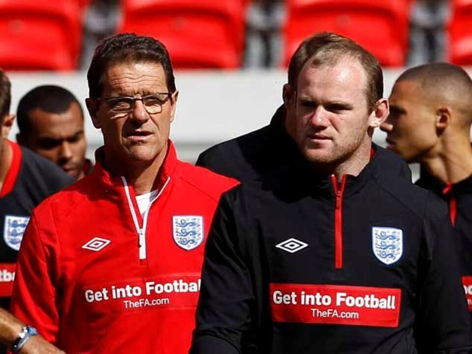 Capello pondera deixar Rooney de fora