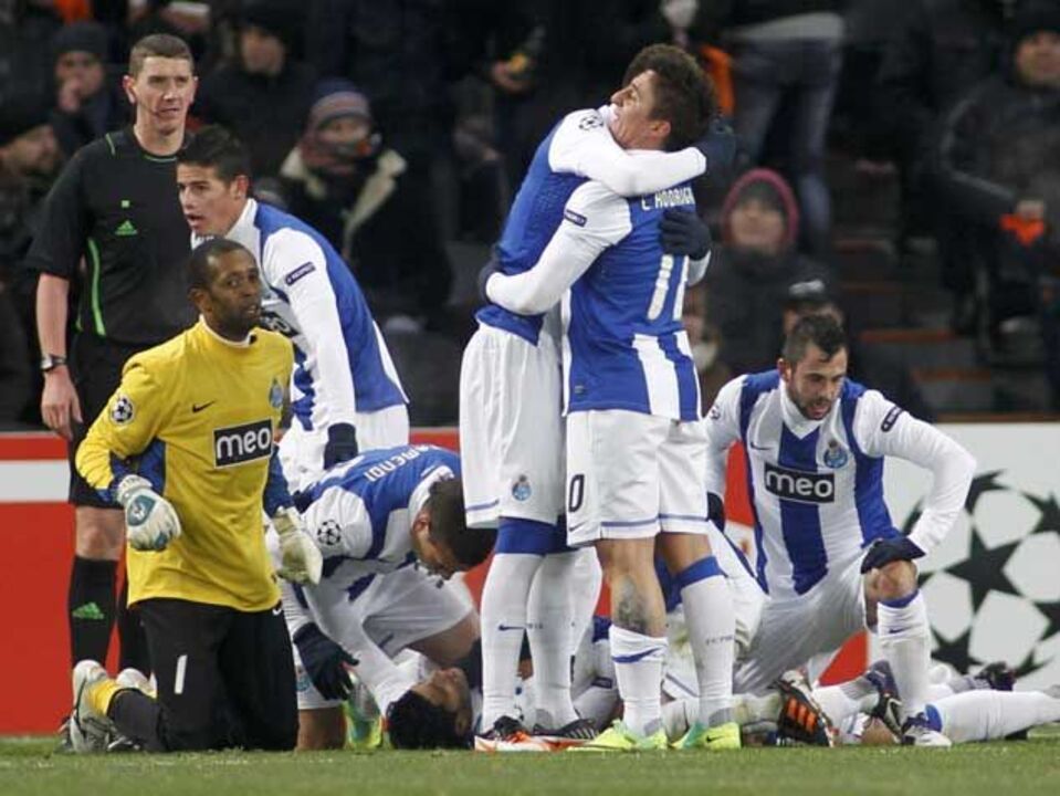 FC Porto enfrenta Zenit com obrigação de vencer