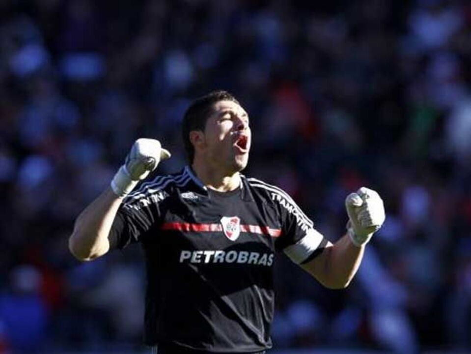 Lazio tenta inscrição de Carrizo para jogo com Sporting