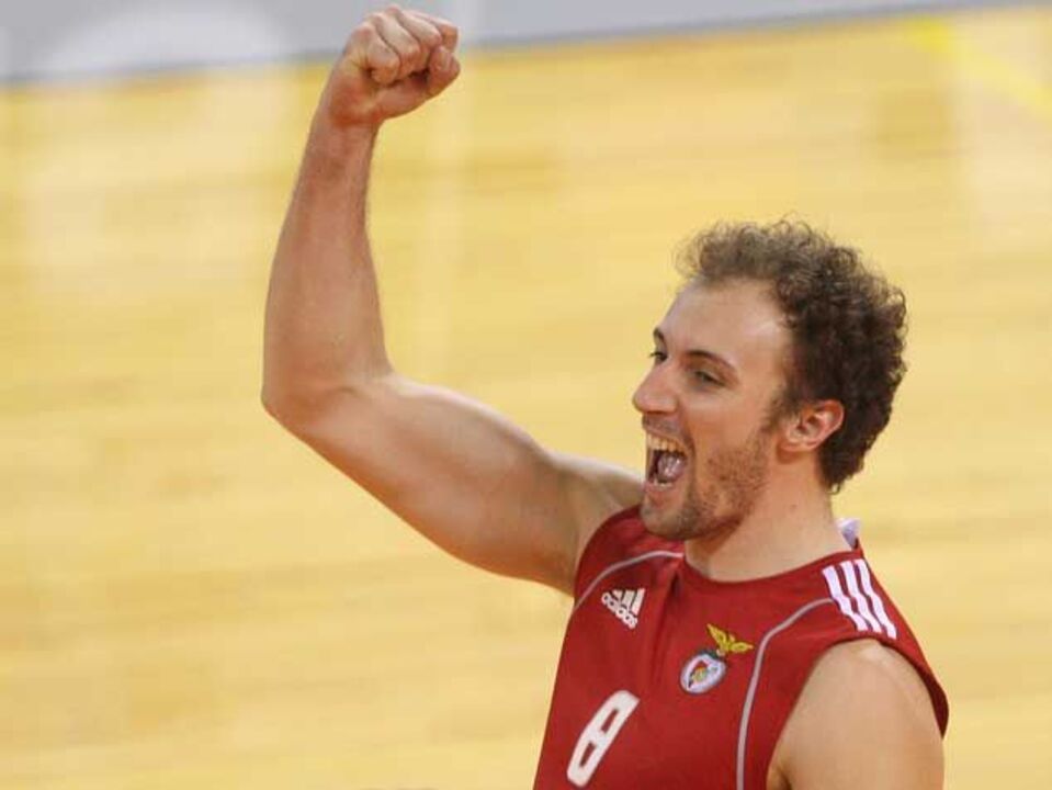 Benfica vence em Matosinhos