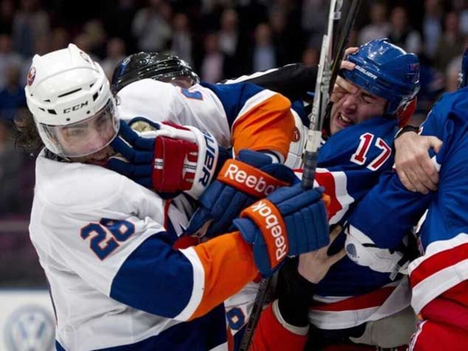 NHL: Tavares derrotado no dérbi de Nova Iorque