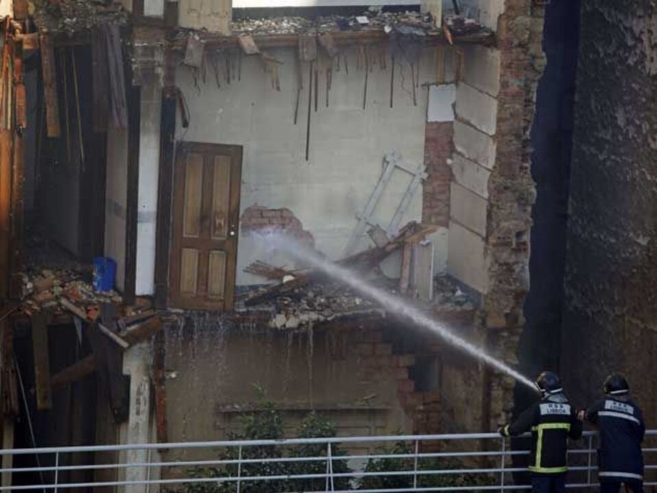 Incêndio na Avenida Elias Garcia extinto