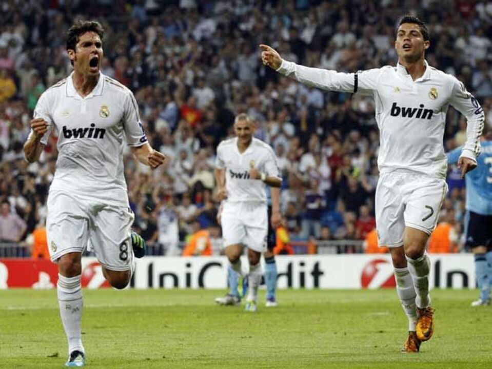 Kaká e Ronaldo têm o mesmo salário
