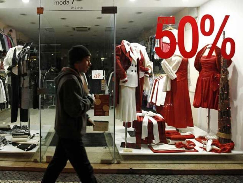 Época dos saldos começa já hoje