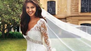 Irina Shayk volta a vestir-se de noiva