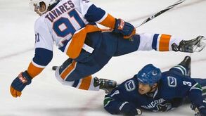 NHL: Tavares em grande não evita derrota
