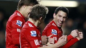 Reds em Londres em busca da Europa