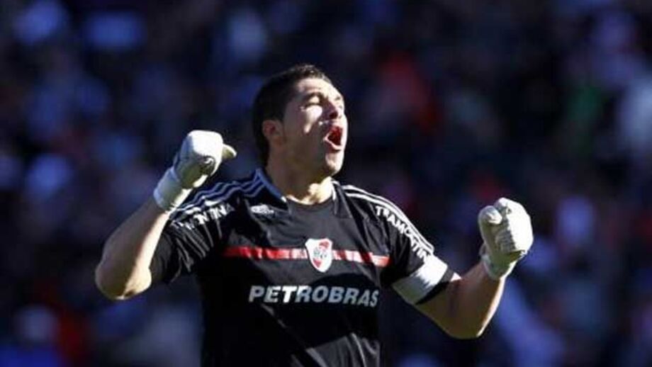 Lazio tenta inscrição de Carrizo para jogo com Sporting